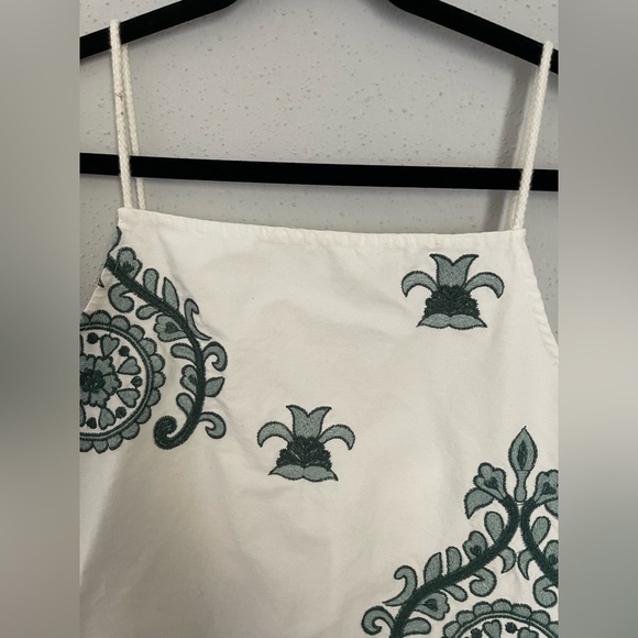 Zara Elegant White and Green Embroidered Women's Dress Size M - Picture 6 of 14